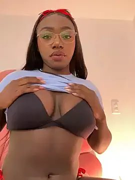 Group alissradiante1 on StripChat