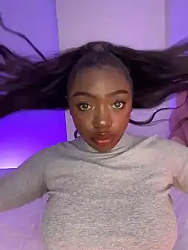 Group alissradiante1 on StripChat