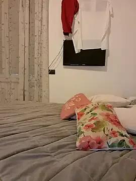 amalia202555 — Finger pussy + plug ass