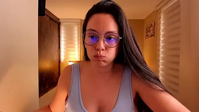 anabel_025 on StripChat 