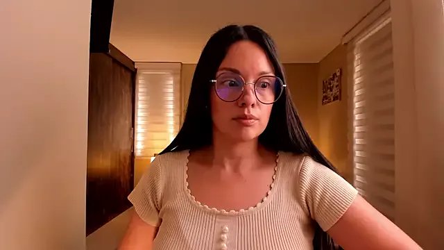 anabel_025 on StripChat 