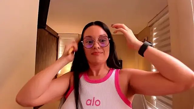 anabel_025 on StripChat 