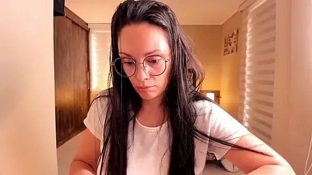 anabel_025 on StripChat 