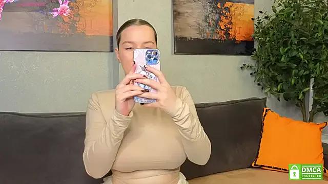 Anna_Carters — Start squeeze my perfect  titts