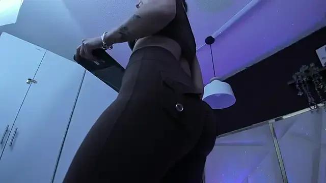 Freechat April_bowie on StripChat