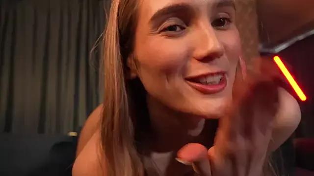 Freechat aurora_nude on StripChat