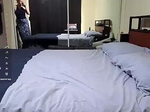 AussieKittyPurr — Freechat on StripChat