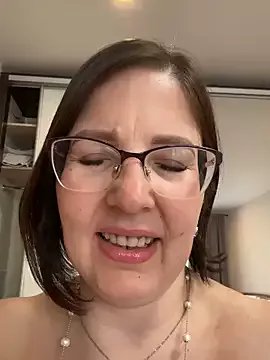 Freechat B_Bonya_m on StripChat