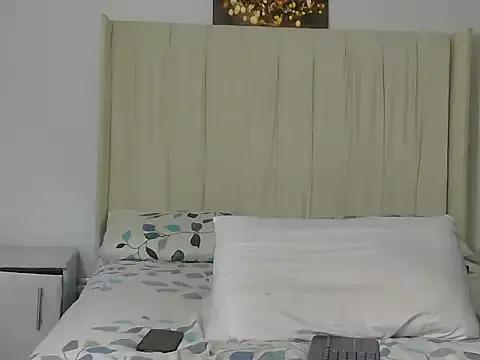 BhadBhad_Kitty — Freechat on StripChat