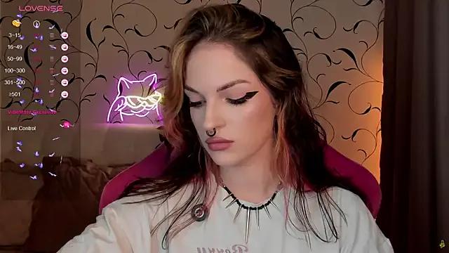 BratzieDarsie on StripChat