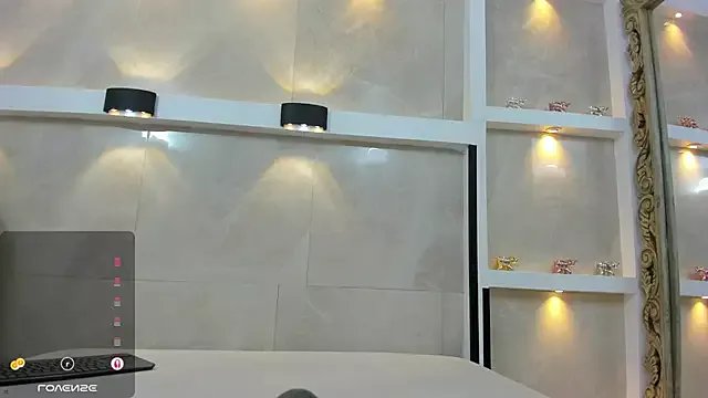 celene_midnight on StripChat 