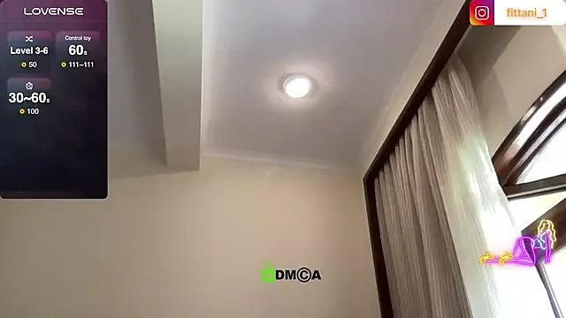 Freechat CharmingTania on StripChat