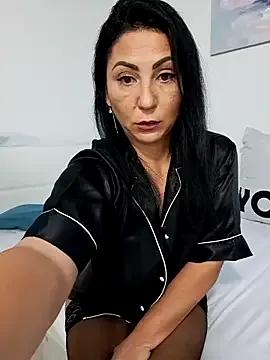 charrlote_love — Show one tit 
