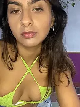 Freechat chicachocolate01 on StripChat