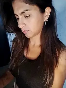 Freechat chicachocolate01 on StripChat