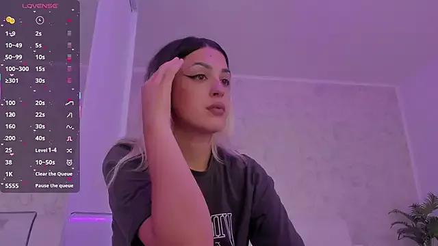 Freechat daisyblushh on StripChat