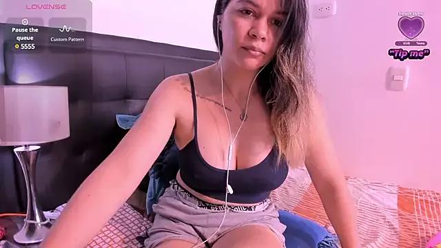 daniela_beauty — toy anal, cum , machine play