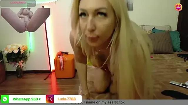 Denny_Brenda on StripChat 