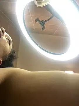 Diamondpussy97 on StripChat