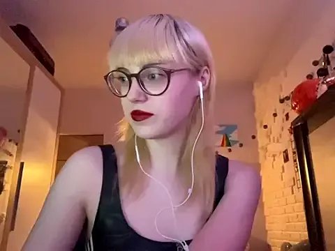 EffacedScan on StripChat 