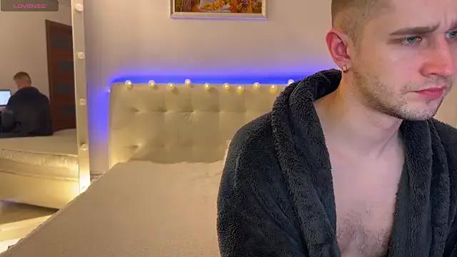 Group Eliza77 on StripChat