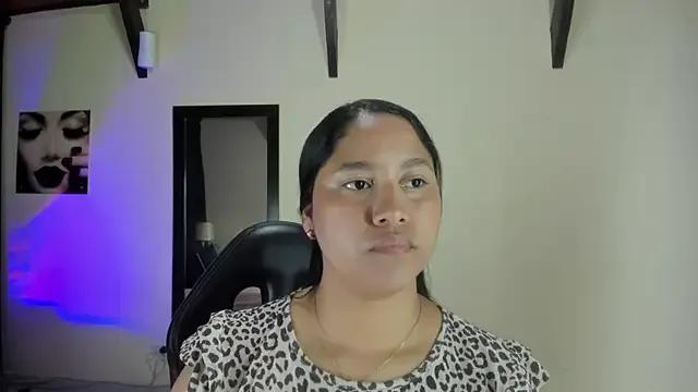 EmiliWilliams — show tits