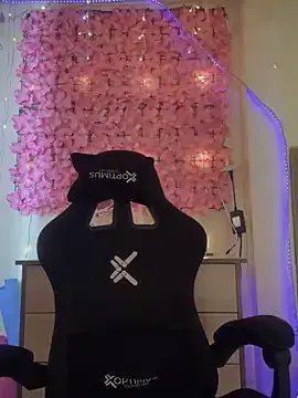 Enyeld_ruru on StripChat 