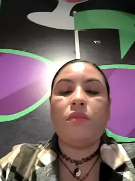 Francesca_ferrari — Taking off my panties at the mall