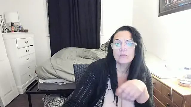 Freechat Goddessdianastorm on StripChat