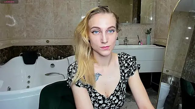 Freechat graseflower on StripChat