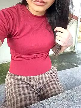 hello_mie on StripChat