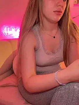 Freechat Holly-Glamour on StripChat