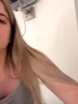 Freechat Holly-Glamour on StripChat