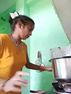 Hotty-Nidhi on StripChat 