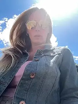 Freechat ItsDanniG on StripChat