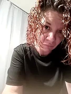 jennylovence — douche et jet d eau dans mon cul