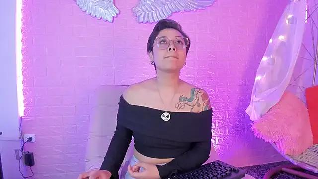 Juliexxxtasy — Make me bounce my tits daddy