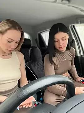 JulliaVegas on StripChat 