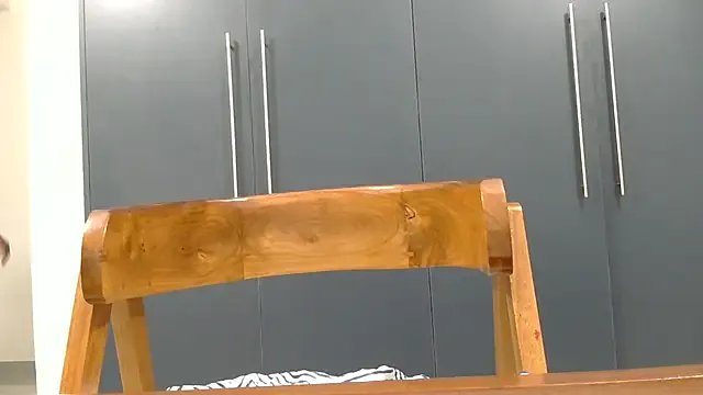 Freechat katt008 on StripChat