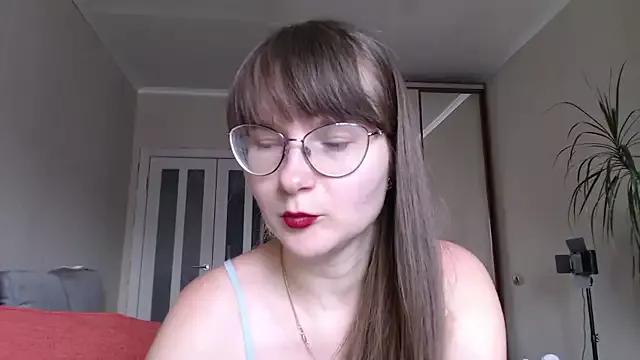 Freechat KiraGoldens on StripChat