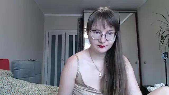 Freechat KiraGoldens on StripChat