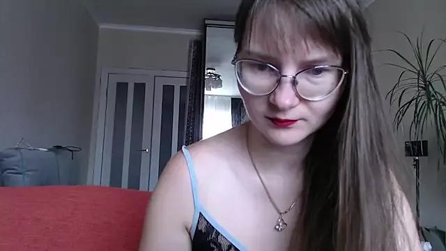 Freechat KiraGoldens on StripChat