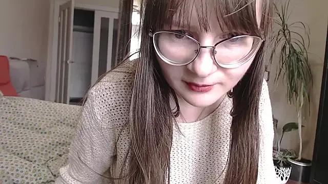 Freechat KiraGoldens on StripChat