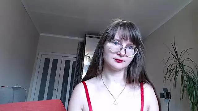 Freechat KiraGoldens on StripChat