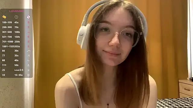 KrystinFunches — Take off my top and spank my boobs