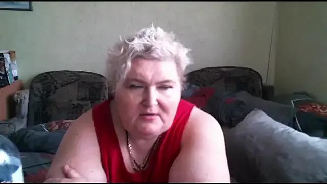 Lana555 on StripChat 