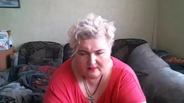 Lana555 on StripChat 