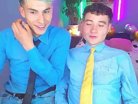 Freechat Latin_boysxxxx on StripChat