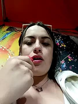Lesly_10- on StripChat 