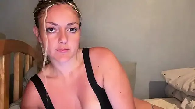 Leylah_Linda on StripChat 